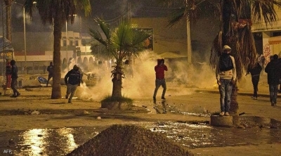 بطاقة إيداع بالسجن ضد شخص في احتجاجات عقارب